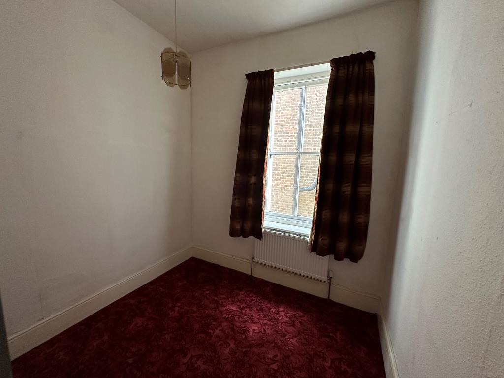 Lot: 81 - TWO-BEDROOM SELF-CONTAINED FLAT FOR IMPROVEMENT - Second Bedroom